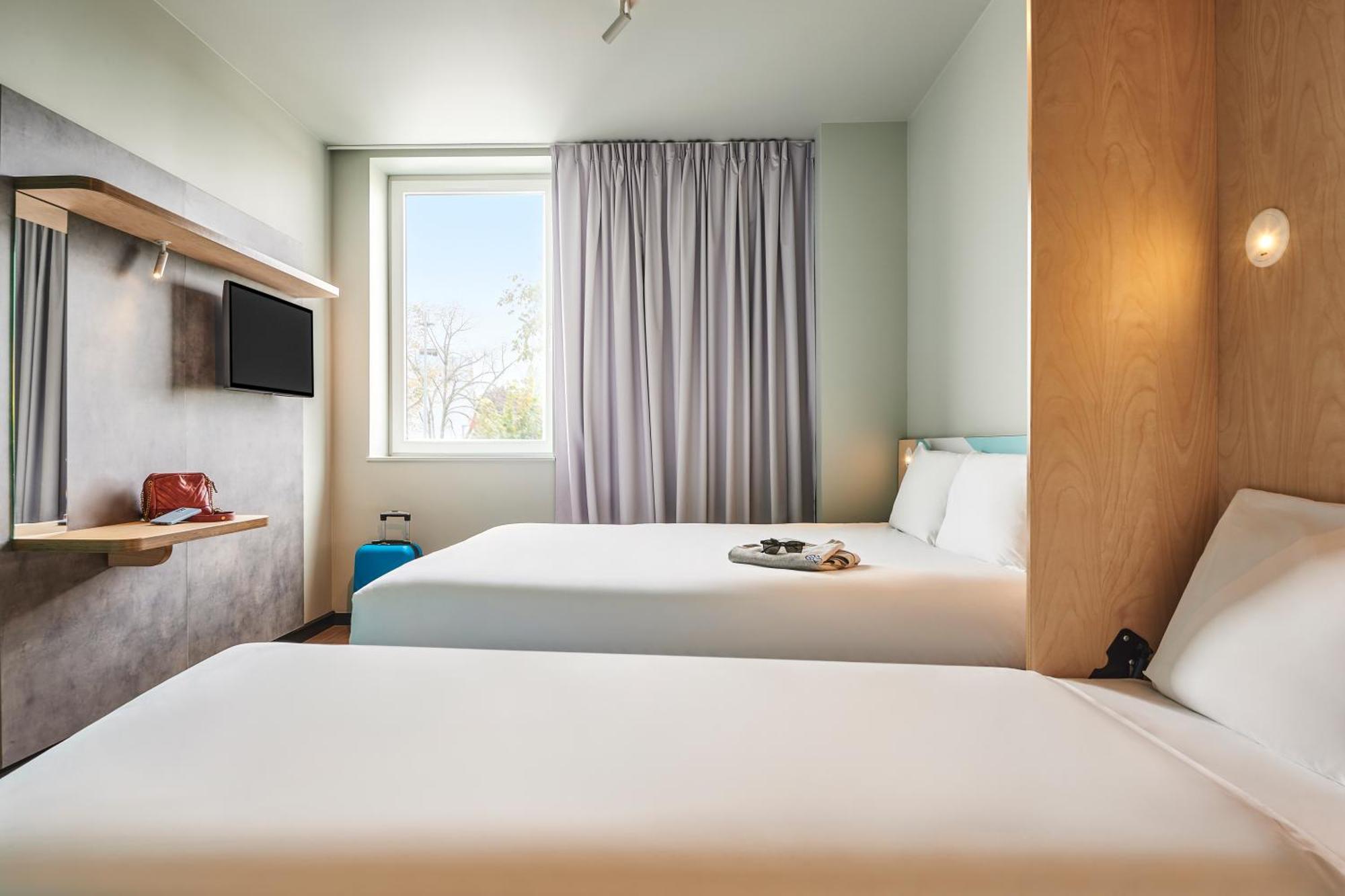 Hotel Ibis Budget Nantes Ouest Atlantis Couëron Exteriör bild