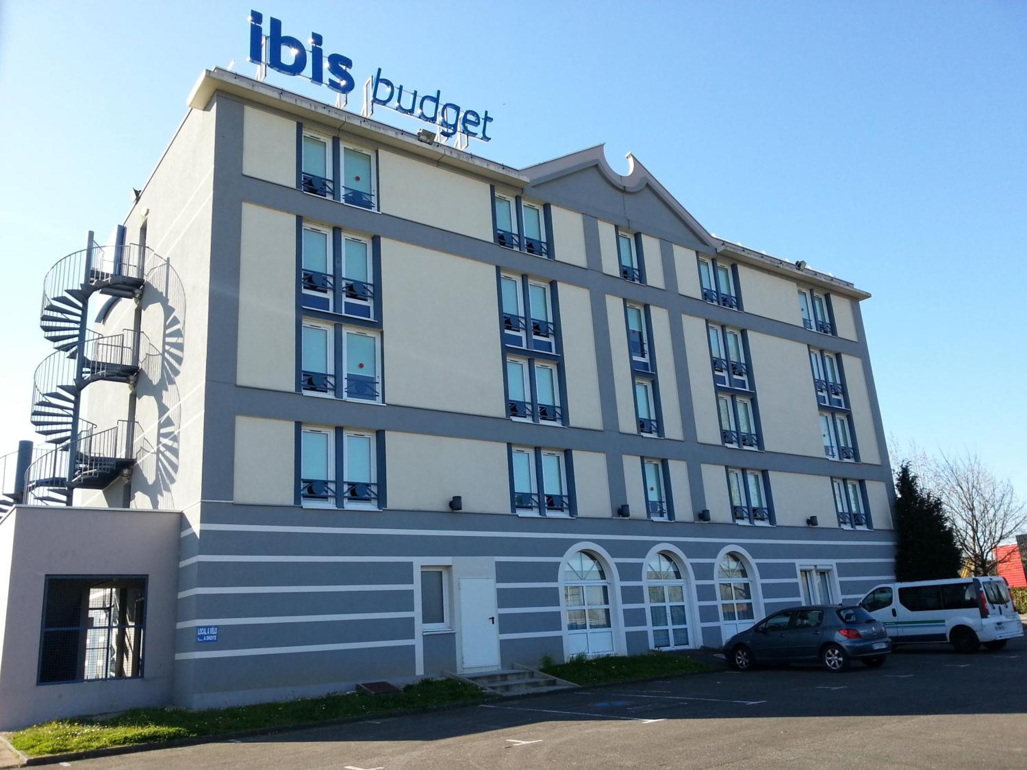 Hotel Ibis Budget Nantes Ouest Atlantis Couëron Exteriör bild