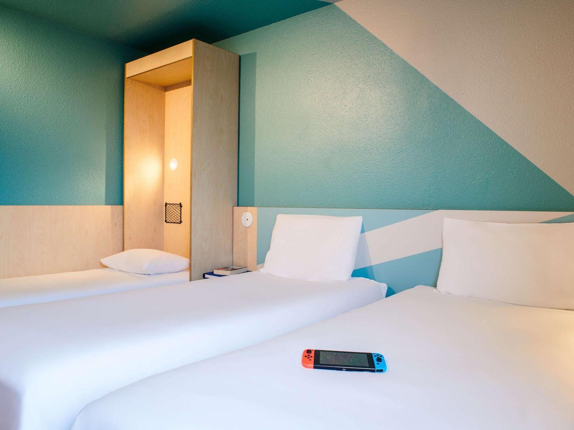 Hotel Ibis Budget Nantes Ouest Atlantis Couëron Exteriör bild